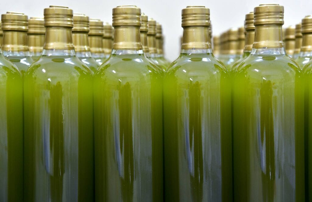 Organic Olive Oil bottles with DOP oil at Km0